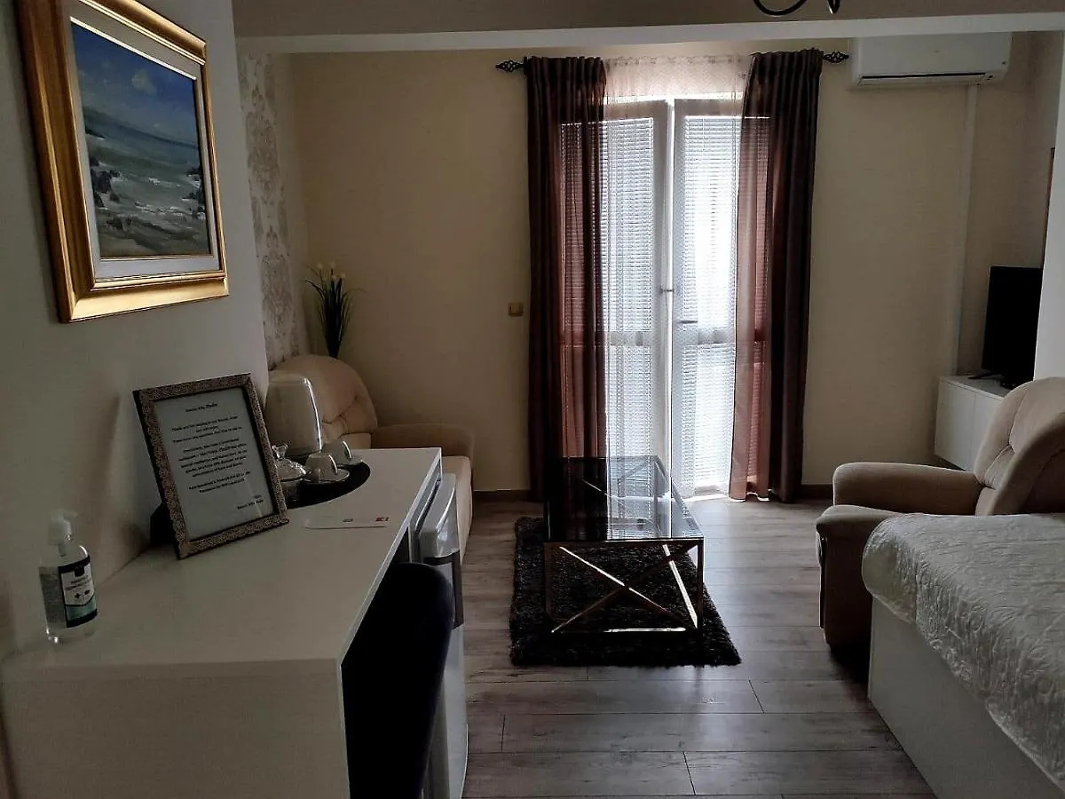 Rooms Villa Padre Pag Town