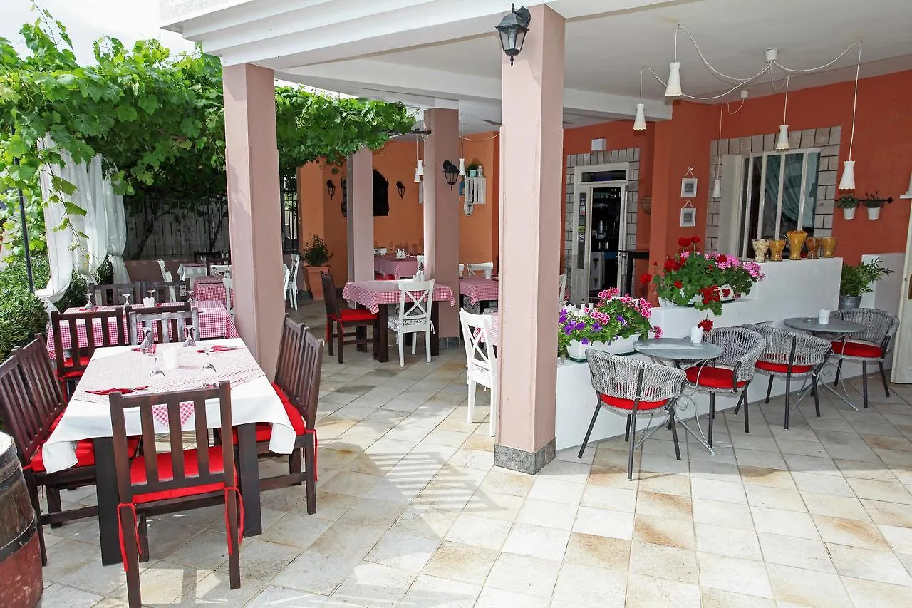 Gasthuis Rooms Villa Padre Pag Town
